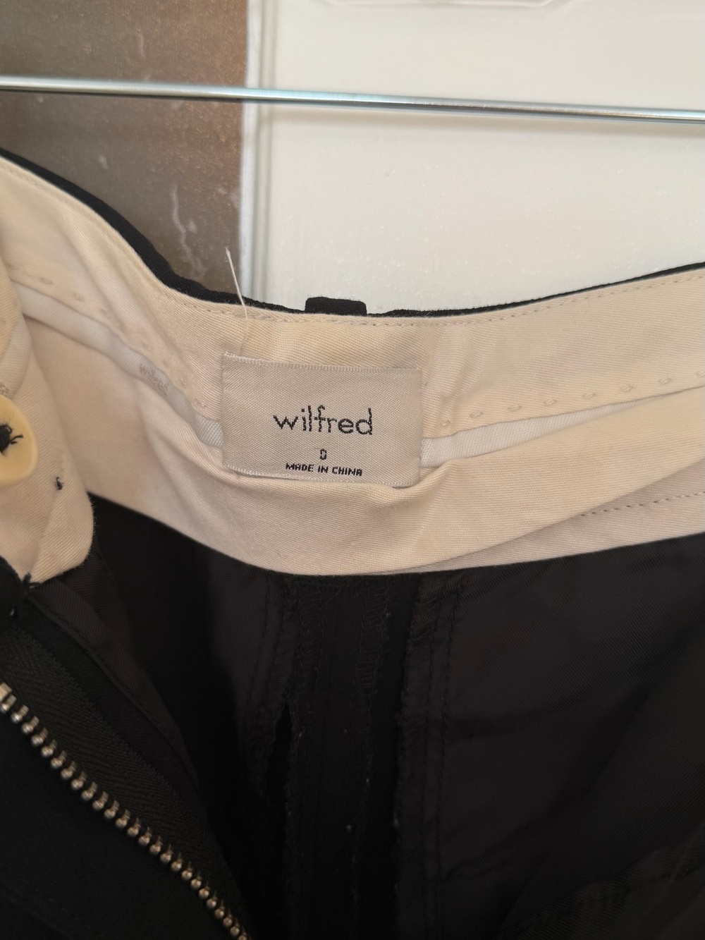 Aritzia Effortless Pant 0 short - Picture 3 of 3